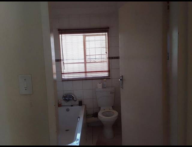 2 BEDROOM TOWNHOUSE FOR SALE IN THE ORCHARDS